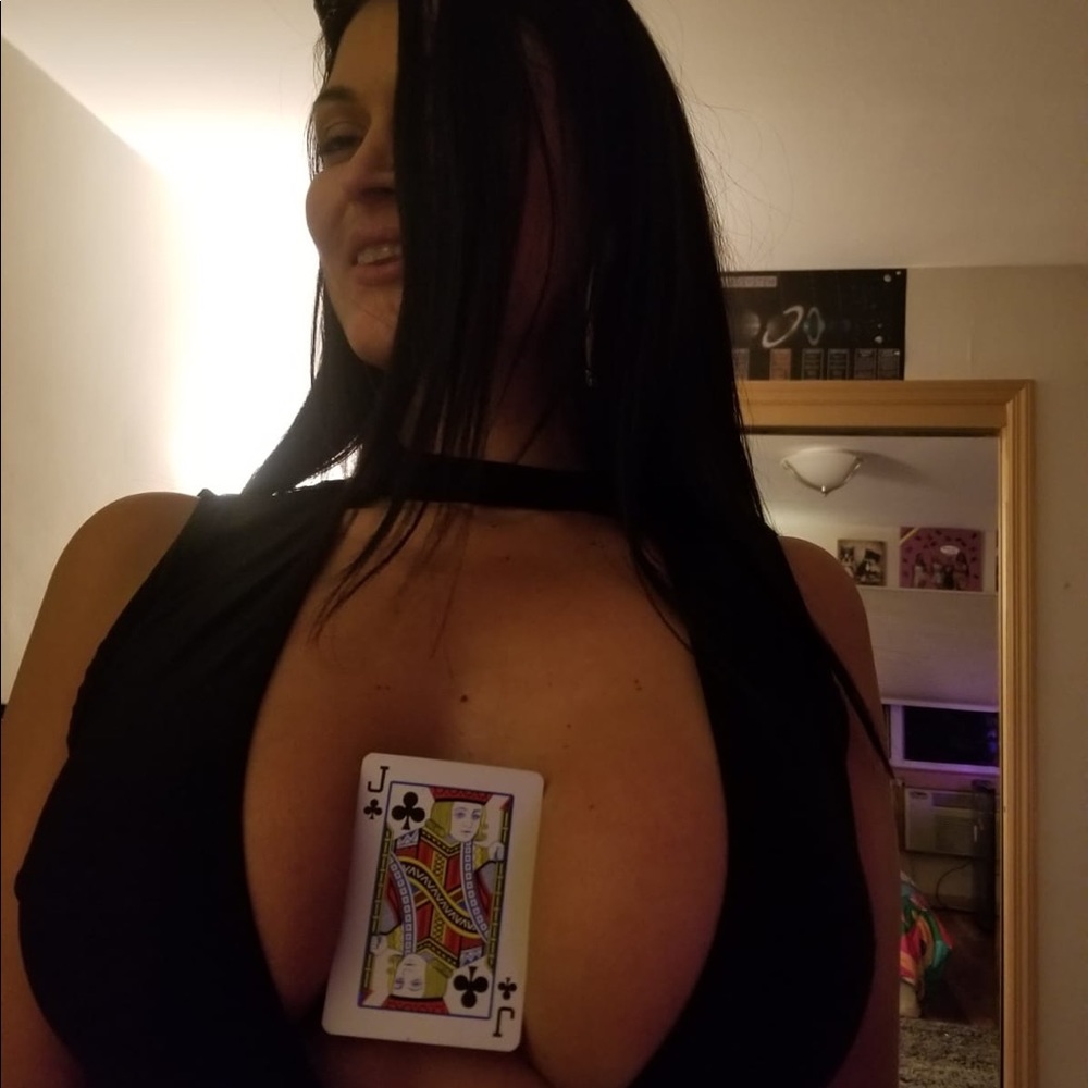 Meet your Posher, Pamela